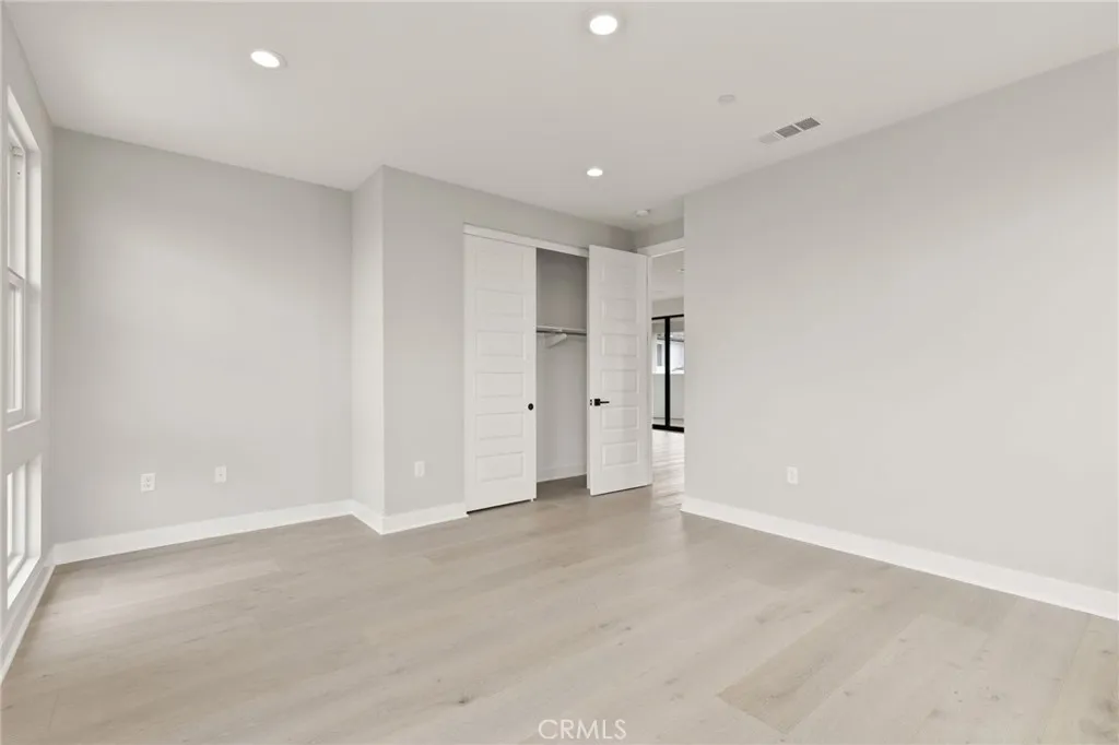 204 Stage, Irvine, California 92618 home-pic-6